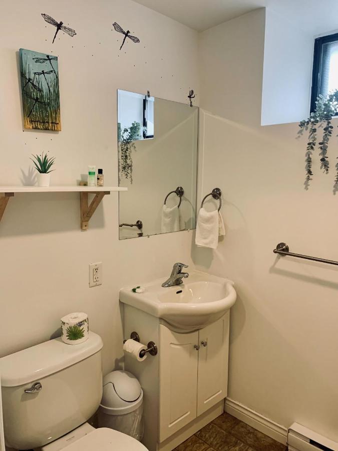 Xxx Old 238 Lovely 1-bedroom Unit In Apartment *